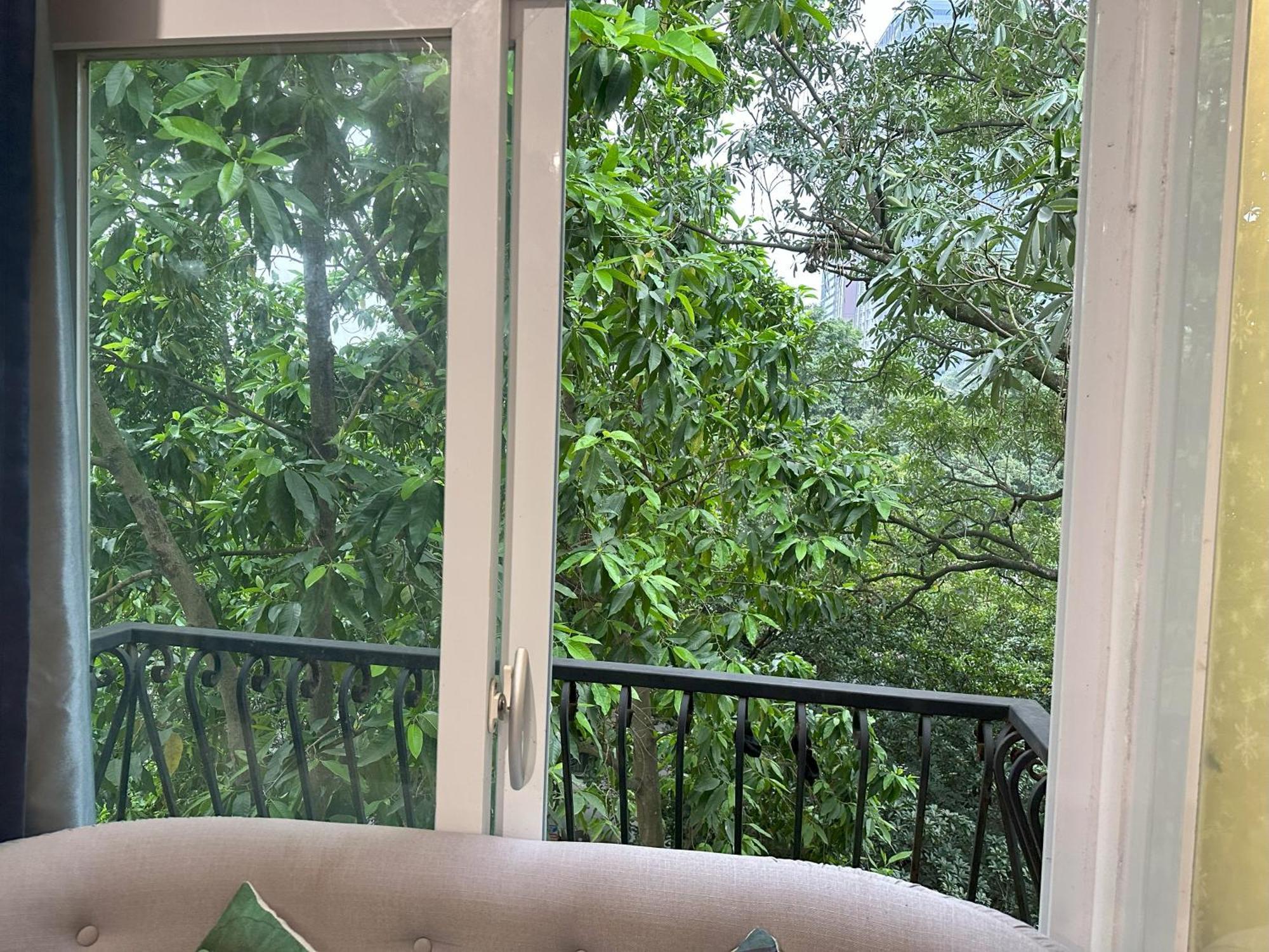 The Lakeview - West Lake Lotus Apartments Hanoi Bagian luar foto